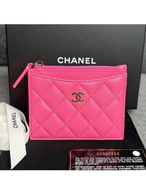 CHANEL caviar pink zippy card holder